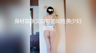 吊钟大奶子颜值很高的御姐少妇激情大秀直播，性感妩媚又风骚，自己揉捏大奶子逼里塞着跳蛋自慰骚穴浪叫呻吟