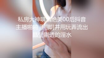 【新片速遞】 好骚的大奶妹子 刚洗完澡 头裹毛巾的样子特骚 还不好意思拍脸 