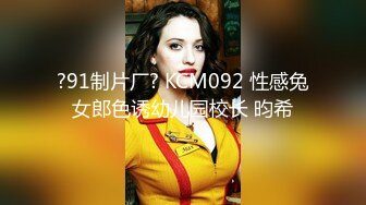 【新片速遞】商场女厕近距离偷窥黄衣美女的小黑鲍