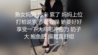  小骚逼露脸洗干净了伺候小哥哥诱惑狼友，舔鸡巴的样子好骚吸蛋蛋，深喉抽插，后入草屁股