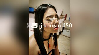 STP30566 红斯灯影像 RS-026 阅览幼齿服务生的淫穴秘密