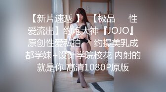 【新片速遞】   路边公厕偷拍连衣裙美女的多毛肥鲍鱼❤️出来尾随拍脸