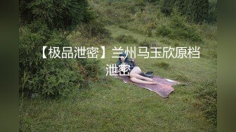 STP17477 晚上出去遛狗也能泡个贵妇气质小妞 带回去来一炮爽下 狗狗一旁观战