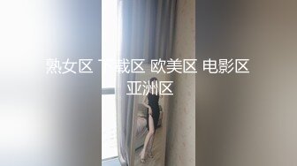 用带纹身的鸡巴肏个小蛮腰