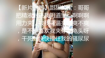 漂亮少妇 被大肉棒怼的非常舒坦 呻吟不停 两对大奶子坚挺 晃的稀里哗啦